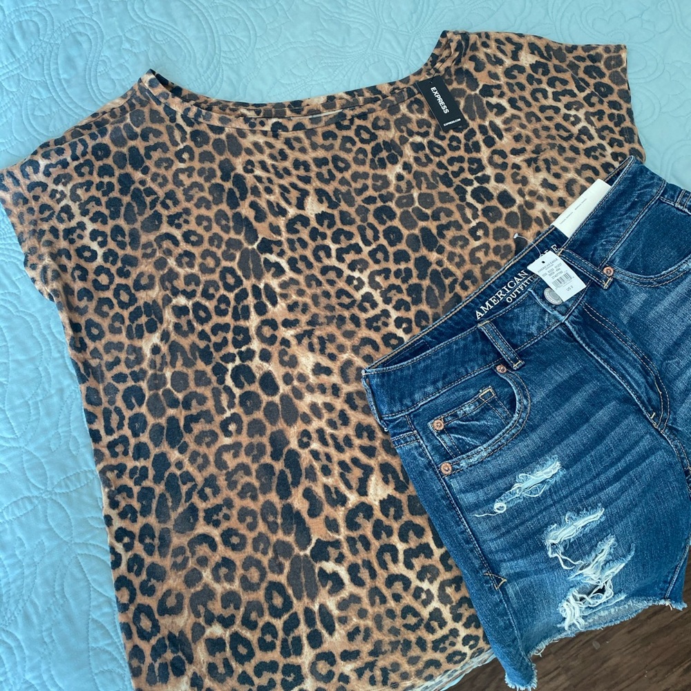 Leopard off the shoulder top, Express size Med